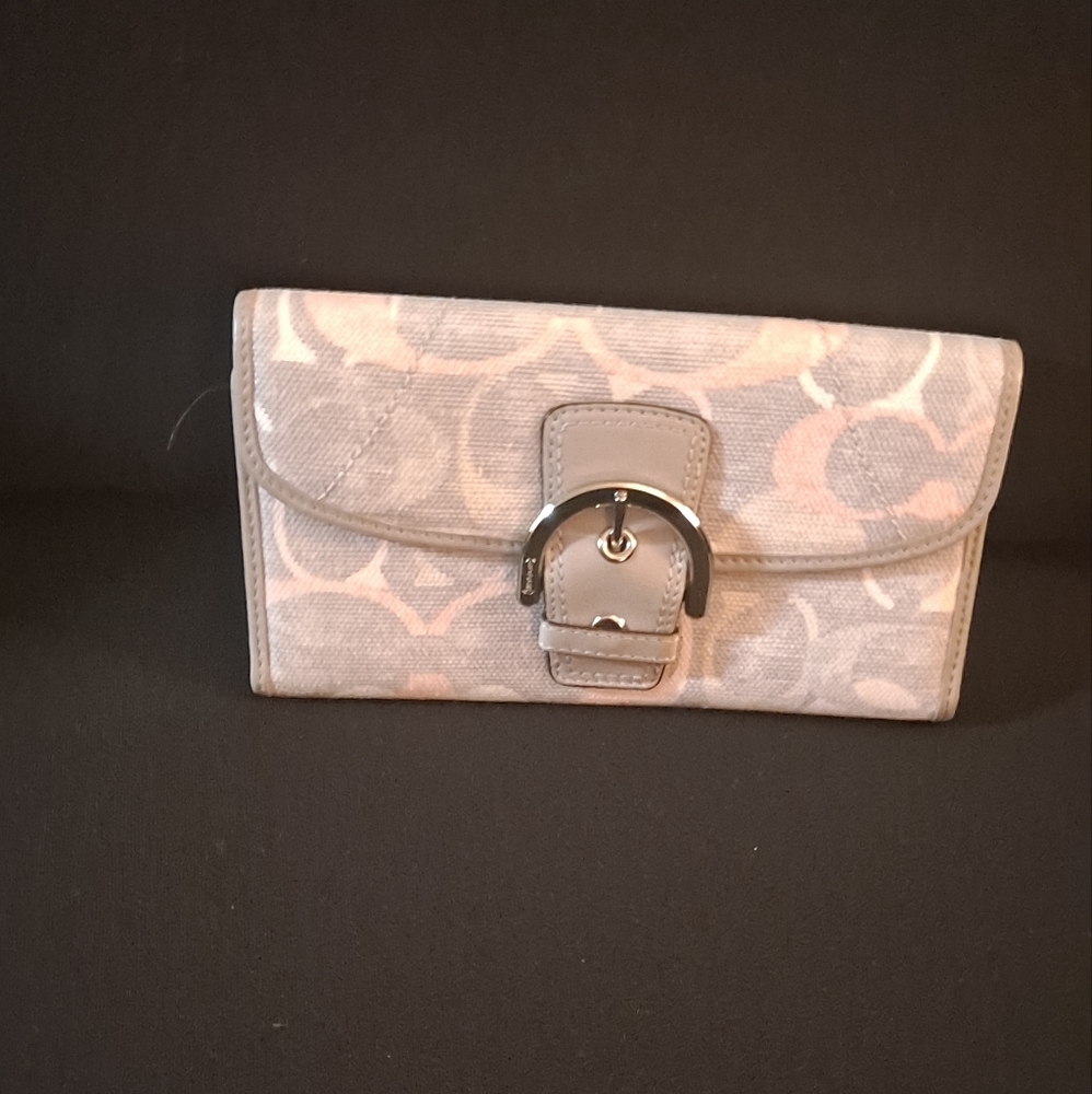 COACH SOHO OPTRIC SIGNATURE MULTI-COLOR  WALLET